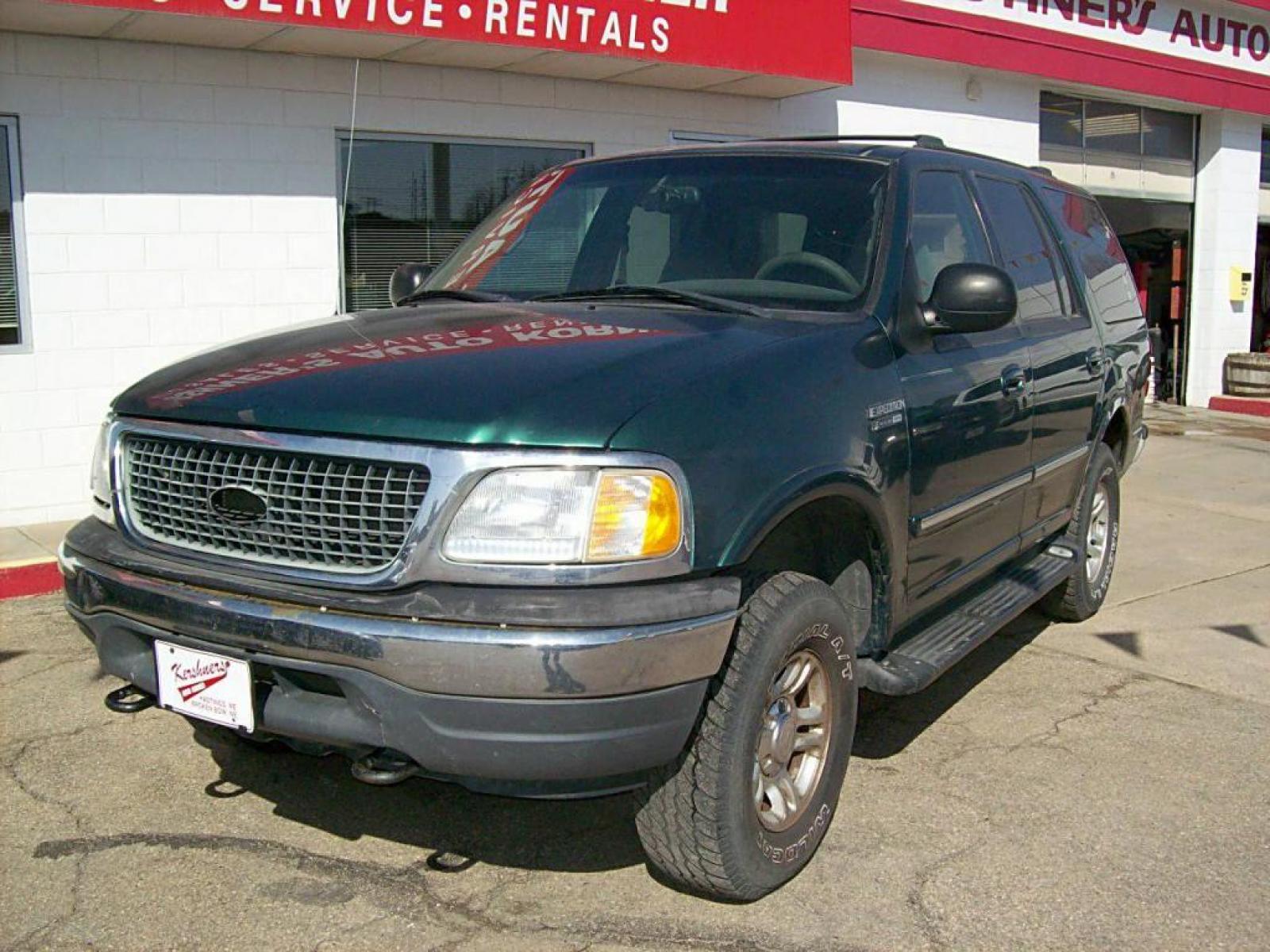 2000 Green Ford Expedition (1FMPU16L3YL) with an 8 Cylinder Engine engine, 4-speed electronically-controlled automatic transmission w/OD transmission, located at 220 West South St., Hastings, NE, 68901, (402) 461-3161, 40.582653, -98.383919 - Photo #1